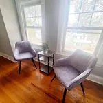 Cozy Studio On Montgomery Ave