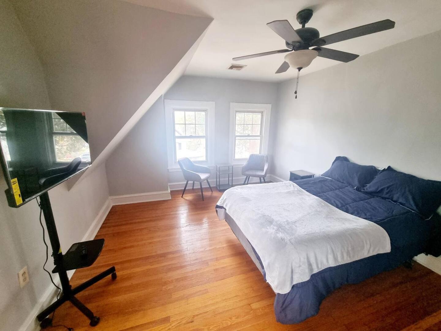 Cozy On Montgomery Ave Apartment Elkins Park